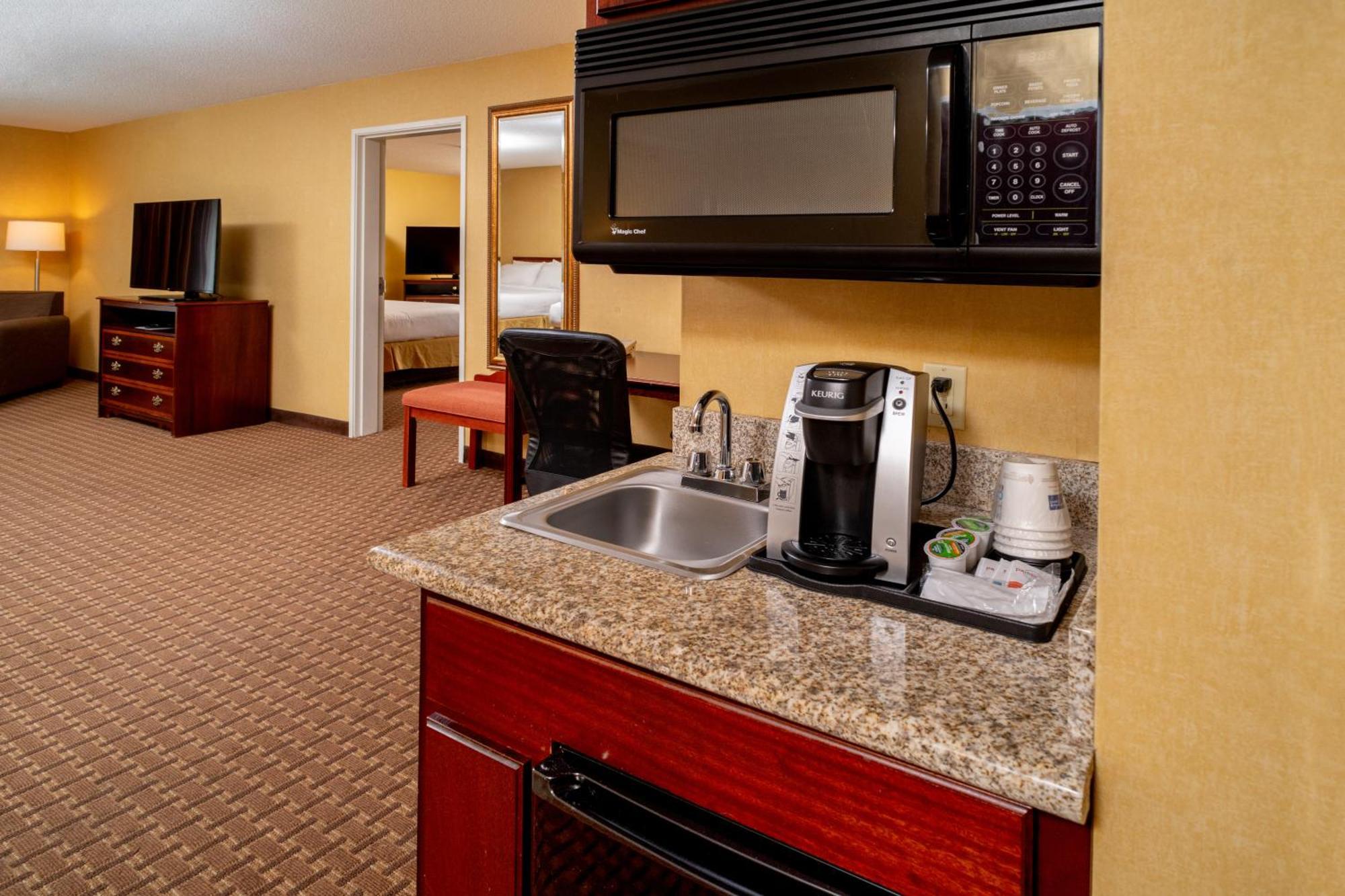 Holiday Inn Express And Suites Hazard By Ihg מראה חיצוני תמונה